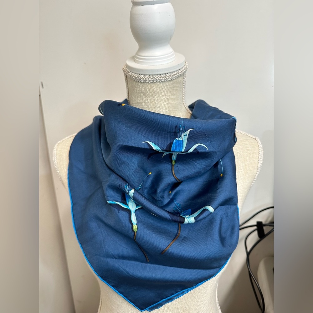 Hermes Twill Silk scarf, model Fleurs de Fuchsia by Leigh P. Cooke in 2006